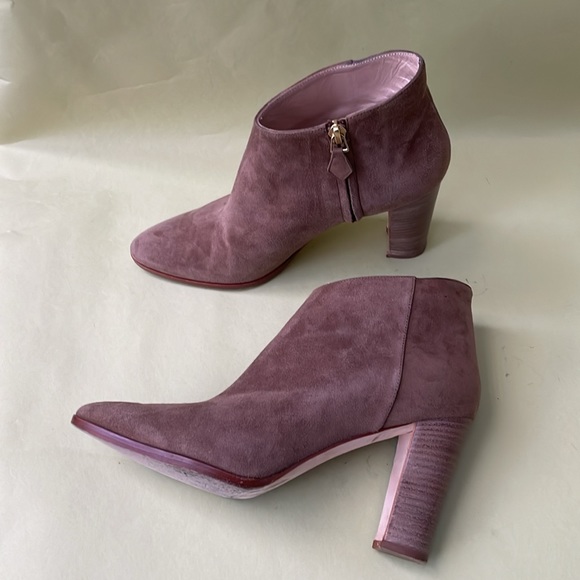 Vintage tan Manolo Blahnik suede leather booties in original box - Picture 8 of 16